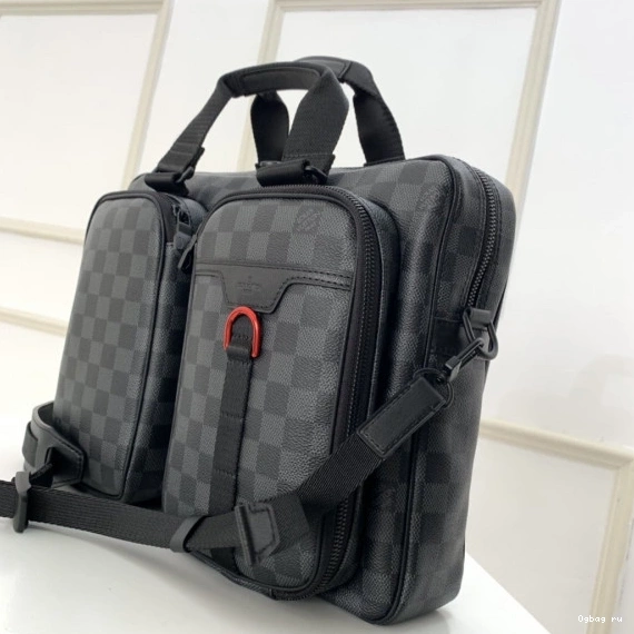 VUITTON BUSINESS LOUIS UTILITY BAG 0823